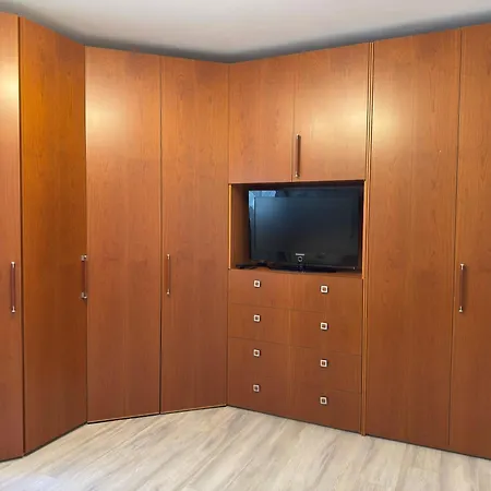 Comfortable 2 Bedrooms Titan By Chr Luxury * Bucharest