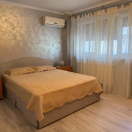Comfortable 2 Bedrooms Titan By Chr Luxury Apartament *